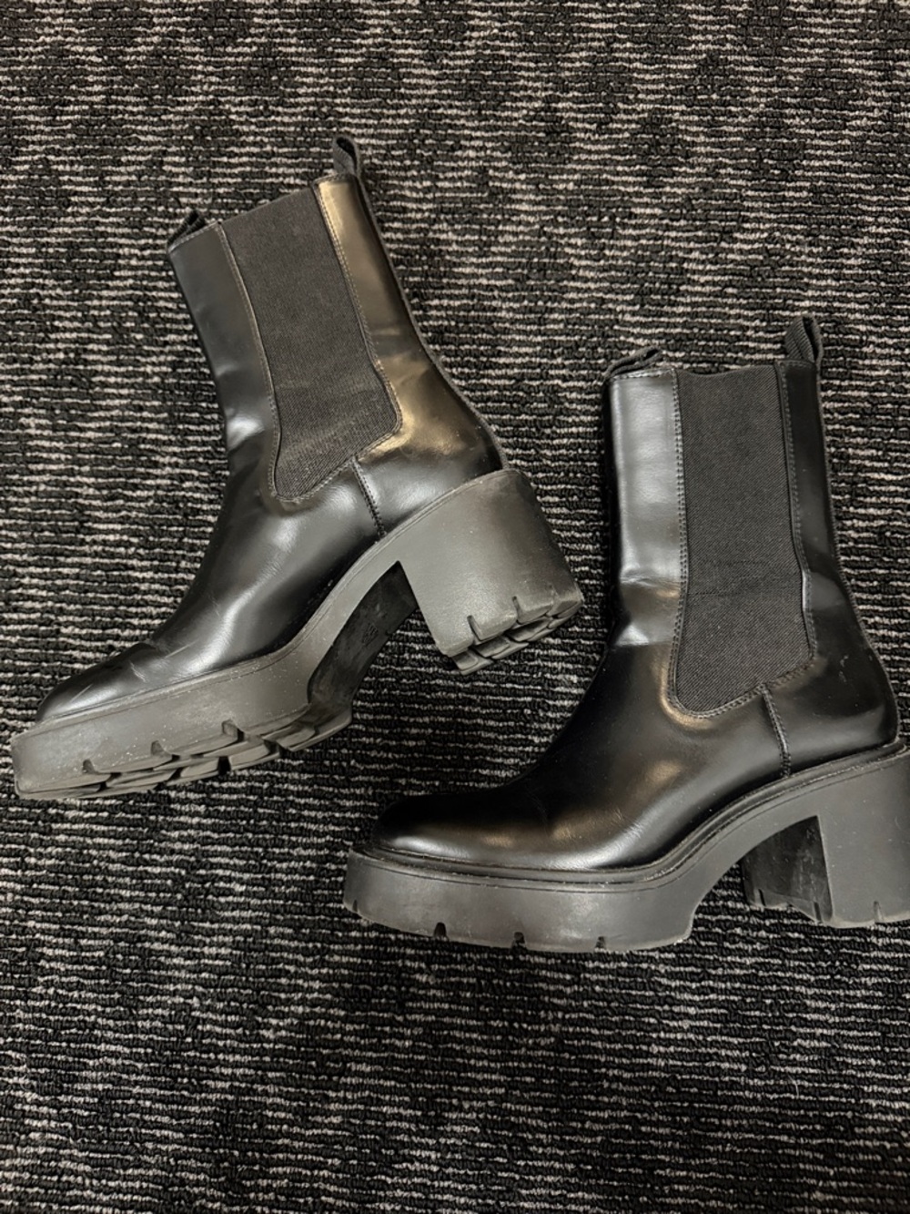 ZARA Platform Chelsea Boots - Women's